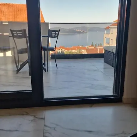 Luxury Sea View Трогир